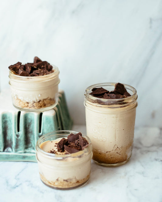 vegan peanut butter cheesecake shots // a 15 Minute Vegan Comfort Food review