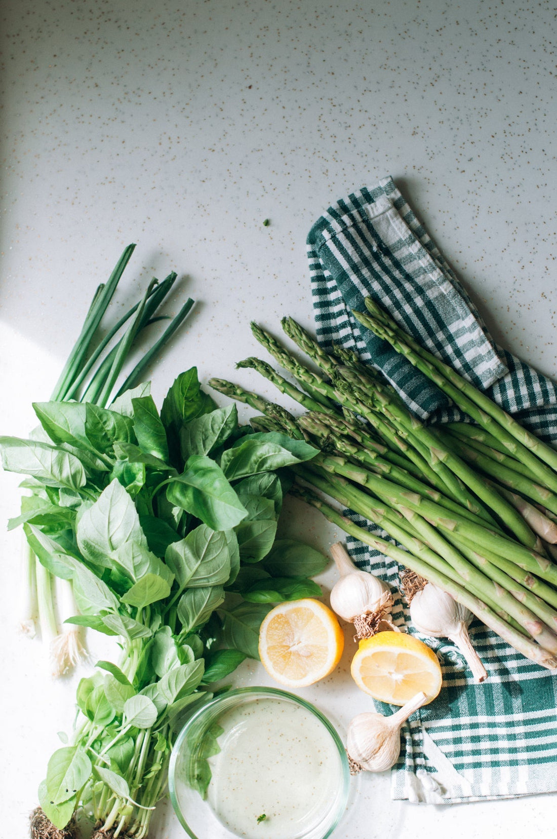 vegan asparagus pesto